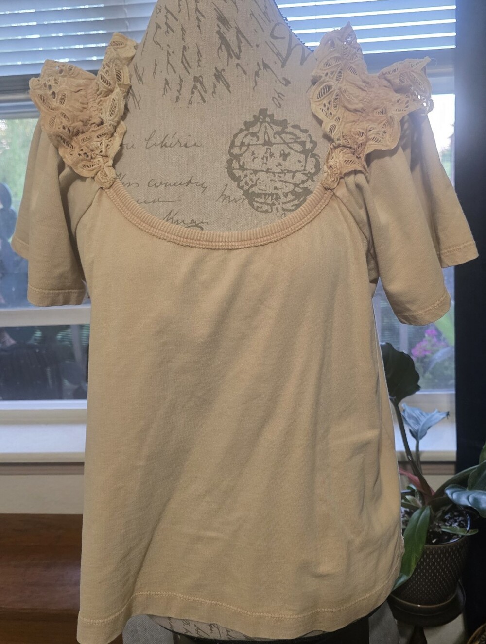 Anthropologie Pilco with Lace Eyelet Ruffle Shoulders